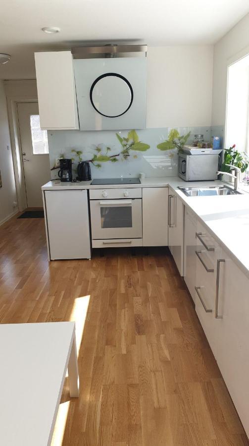 Modern Basement Apartments Stavanger, Sola Airport, Kjerag, Preikestolen מראה חיצוני תמונה